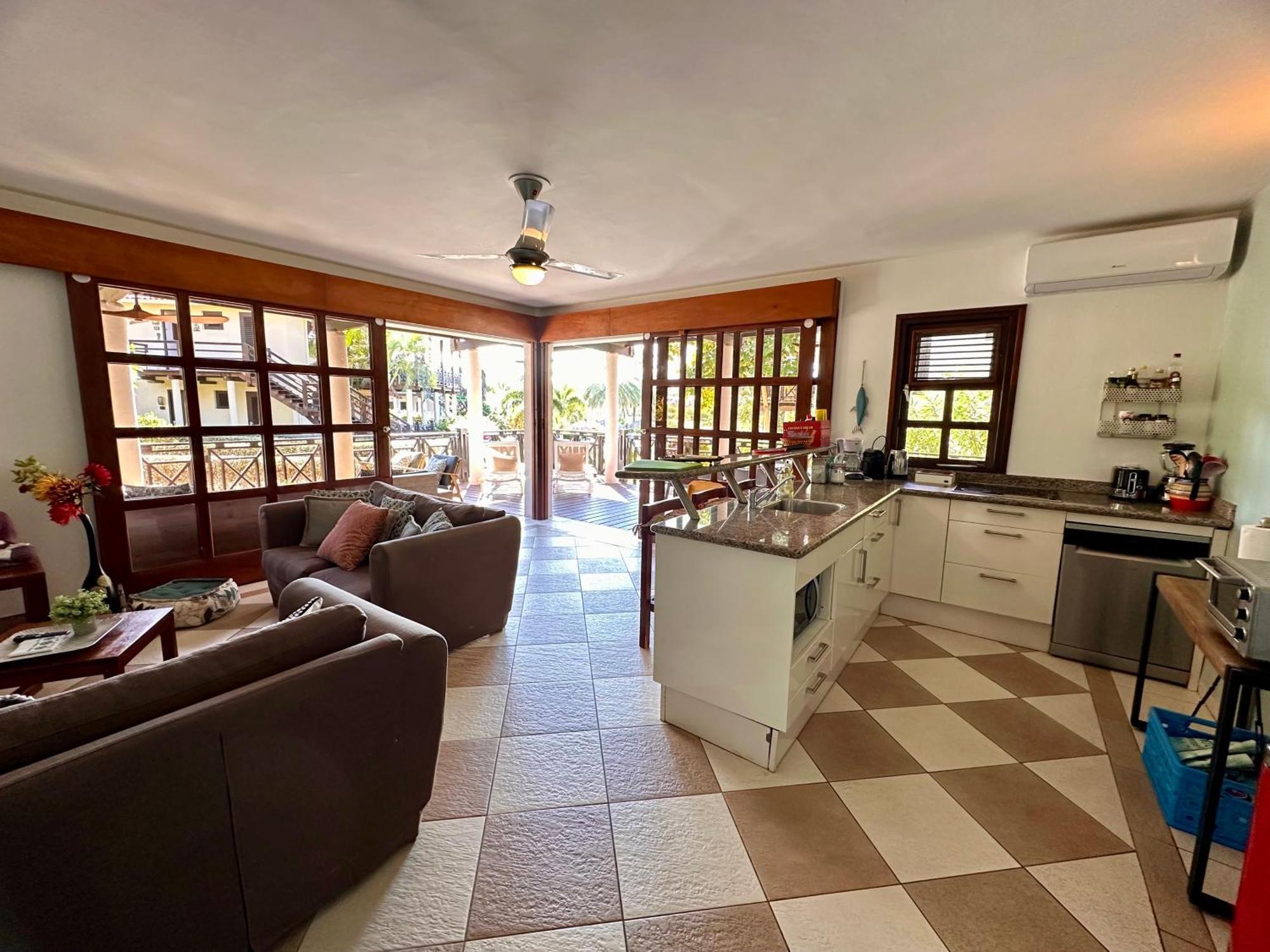 Blue Bay Beach Villas & Apartments Extérieur photo